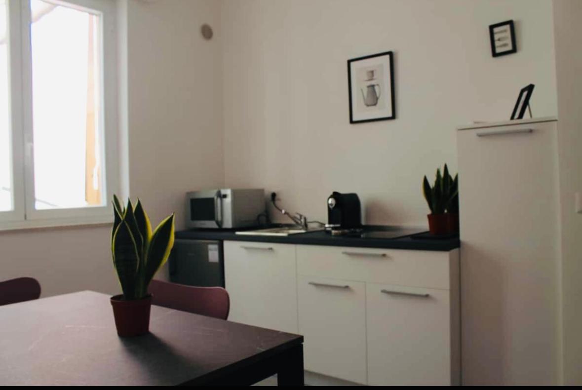Garden Apartment Bari Bagian luar foto